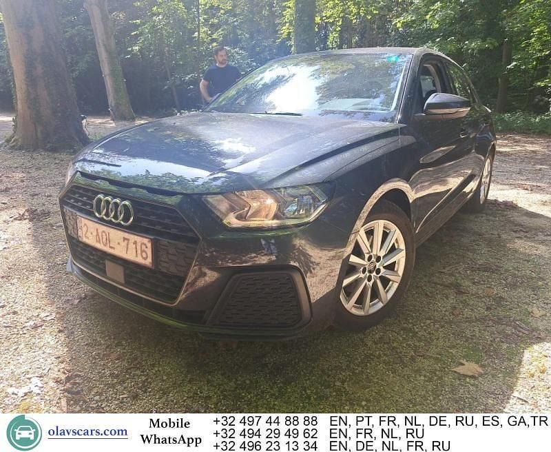 Grau Gebraucht 2021 Audi A1 Sportback Kleinwagen | 13.794 € (Guter Preis) - Bild 1/4