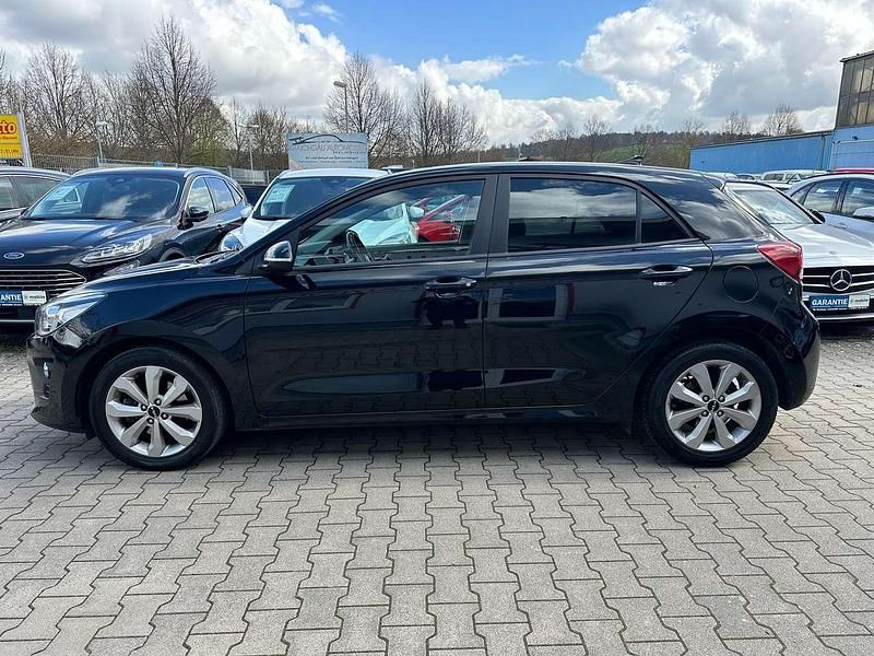 Gebraucht Kia Rio 84 PS (61 kW) 2021 (abp) auroraschwarz met. Kleinwagen