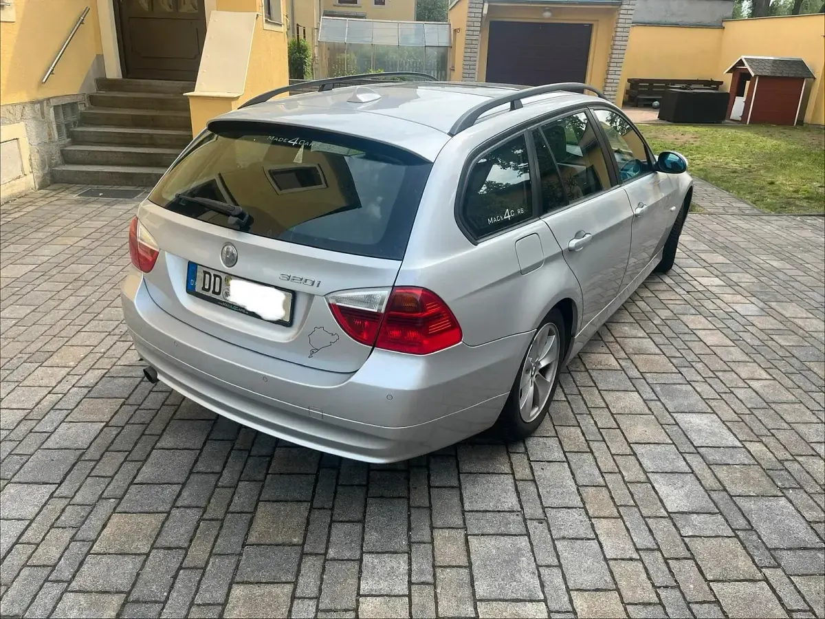 Gebraucht BMW 320 150 PS (110 kW) 2006 Silber Kombi