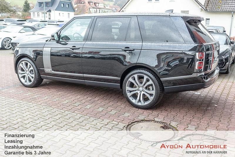 Gebraucht Land Rover Range Rover Vogue 525 PS (386 kW) 2018 Santorini black SUV