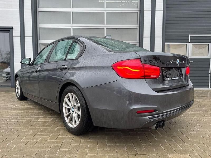 Gebraucht BMW 320 Sport Line 184 PS (135 kW) 2018 Grau Limousine