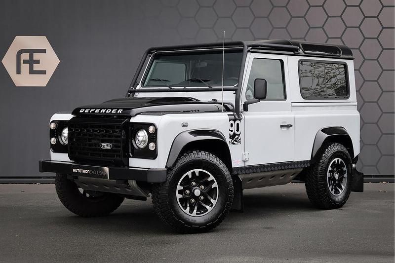 Gebraucht Land Rover Defender Adventure 122 PS (89 kW) 2016 Weiß Kombi