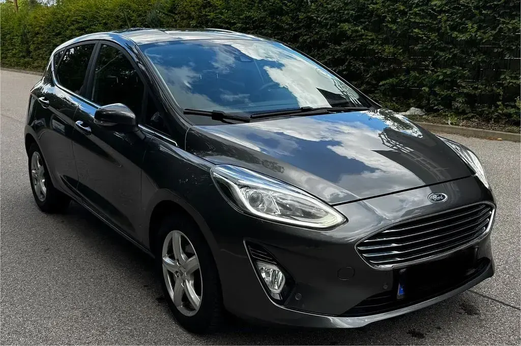 Gebraucht Ford Fiesta Titanium 101 PS (74 kW) 2018 Grau Kleinwagen