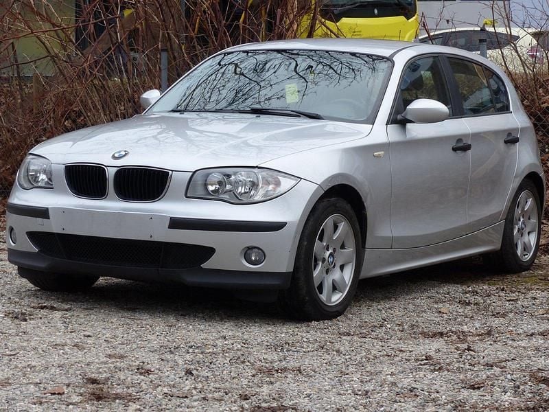 Gebraucht BMW 116 116 PS (85 kW) 2004 Silber Kleinwagen