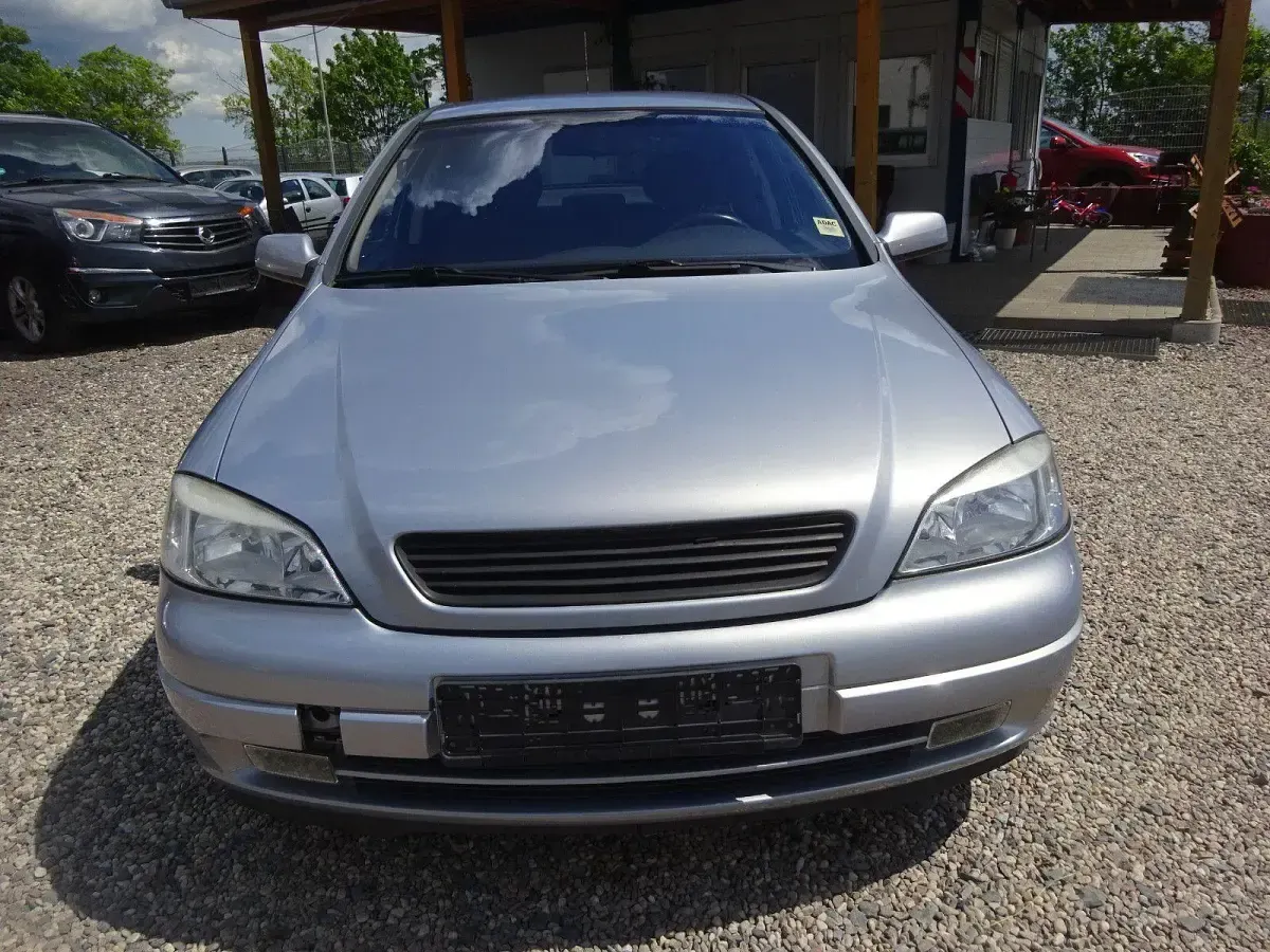 Usado Opel Astra Selection 101 HP (74 kW) 2001 Cinzento Sedan