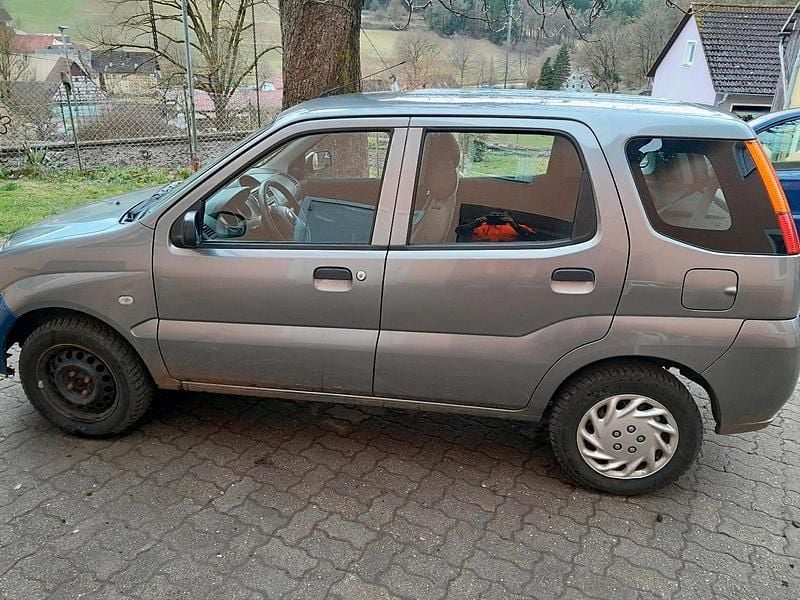 Gebraucht Subaru Justy 70 PS (51 kW) 2007 Silber Kleinwagen