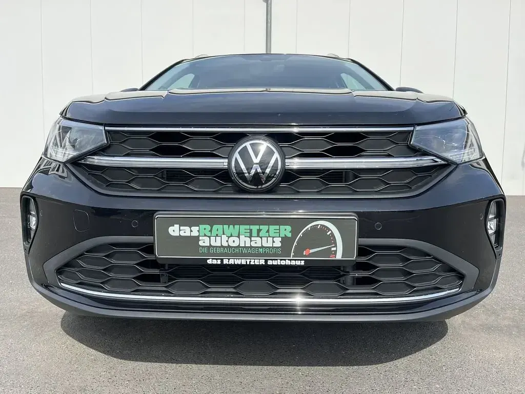 Gebraucht VW Taigo Style 110 PS (80 kW) 2023 Deep black SUV
