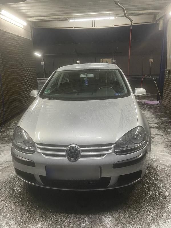 Gebraucht VW Golf V 75 PS (55 kW) 2004 Silber Kleinwagen
