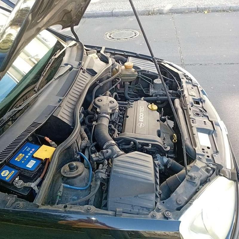 Usata Opel Corsa 75 CV (55 kW) 2004 Utilitaria
