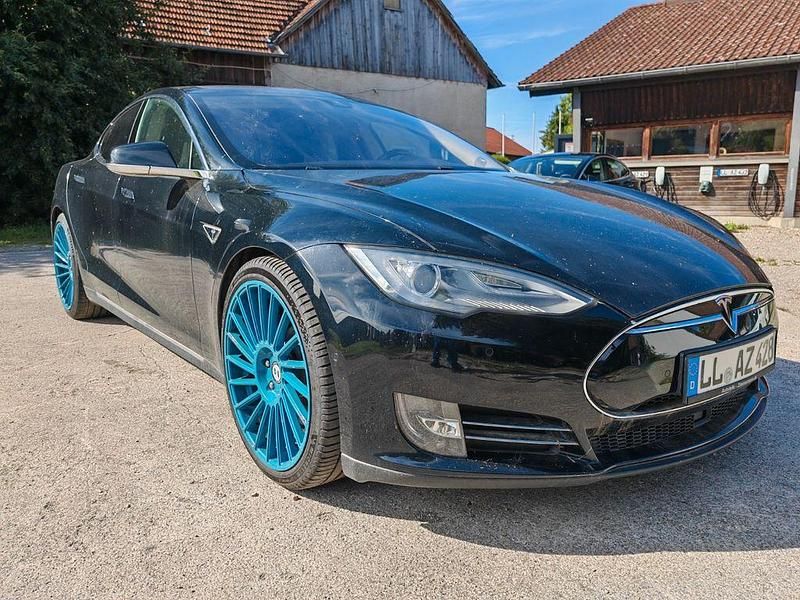 Schwarz Gebraucht 2015 Tesla Model S Limousine | 20.000 € (Guter Preis) - Bild 1/4
