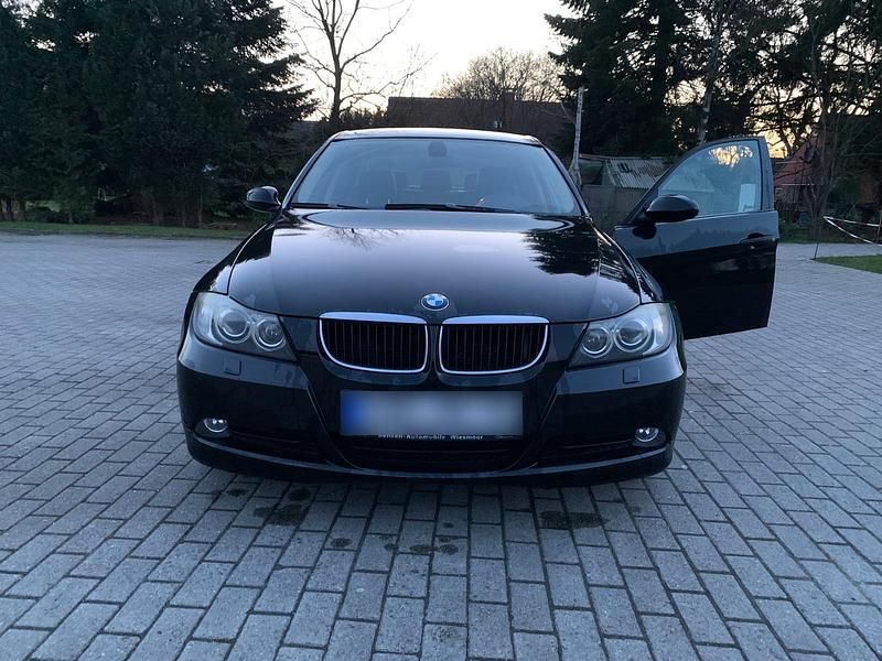 Gebraucht BMW 320 150 PS (110 kW) 2005 Schwarz Limousine