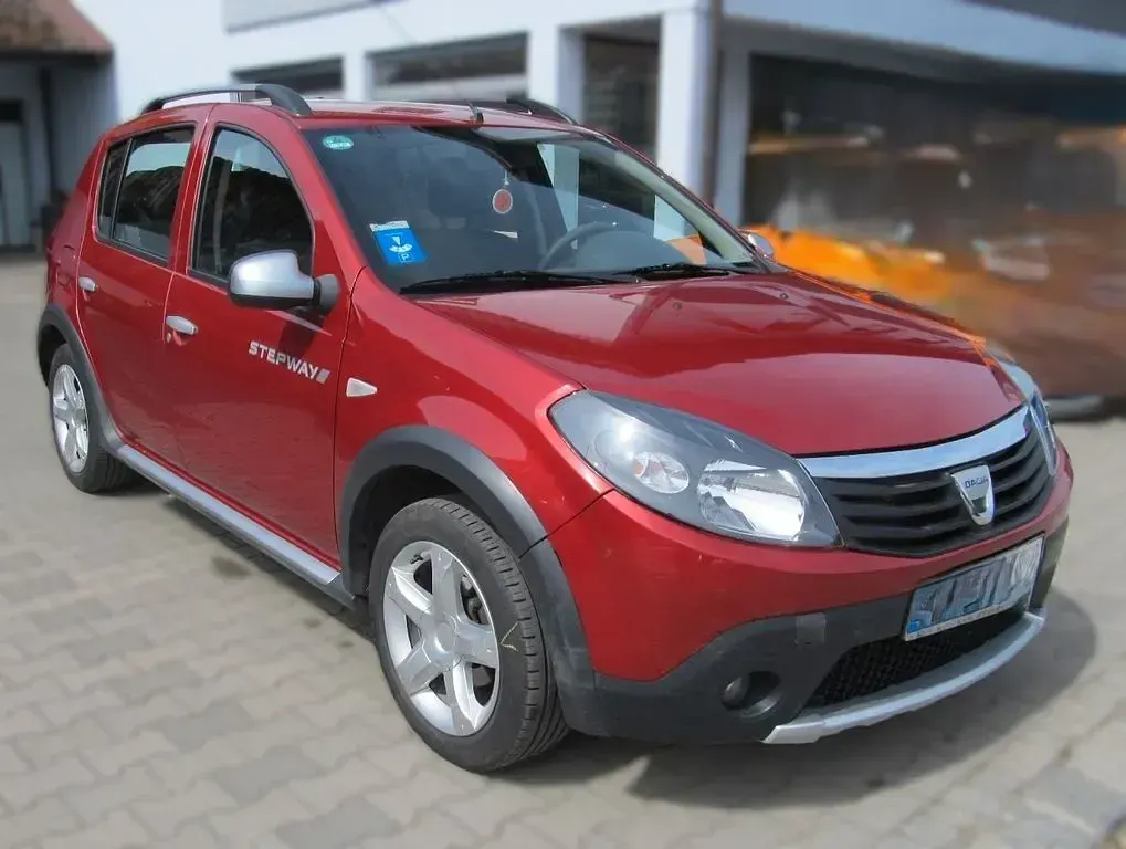 Używany Dacia Sandero Stepway 84 KM (61 kW) 2011 Sedan/Limuzyna