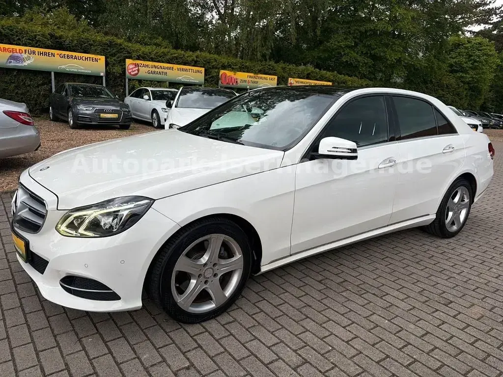Gebraucht Mercedes E250 Avantgarde 204 PS (150 kW) 2014 Weiß Limousine