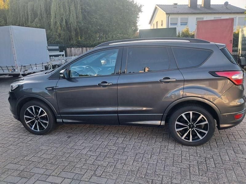 Gebraucht Ford Kuga ST-Line 150 PS (110 kW) 2020 Grau SUV