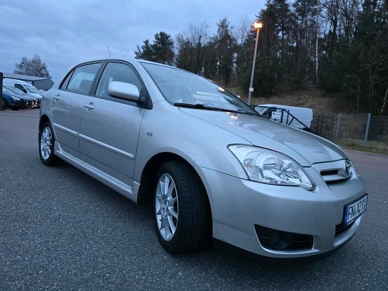Gebraucht Toyota Corolla 97 PS (71 kW) 2006 Silber Limousine