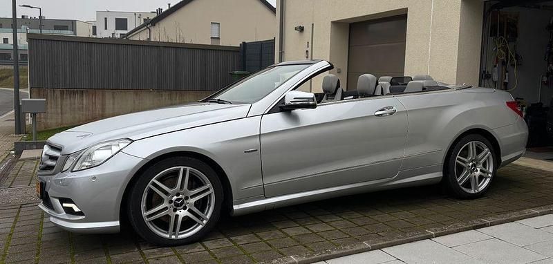 Silber Gebraucht 2011 Mercedes E350 Avantgarde Cabrio | 18.700 € (Teuer) - Bild 1/4
