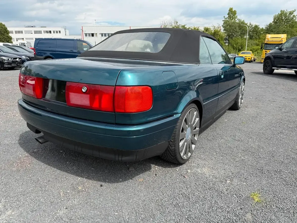 Gebraucht Audi Cabriolet 133 PS (97 kW) 1992 Grün Cabrio