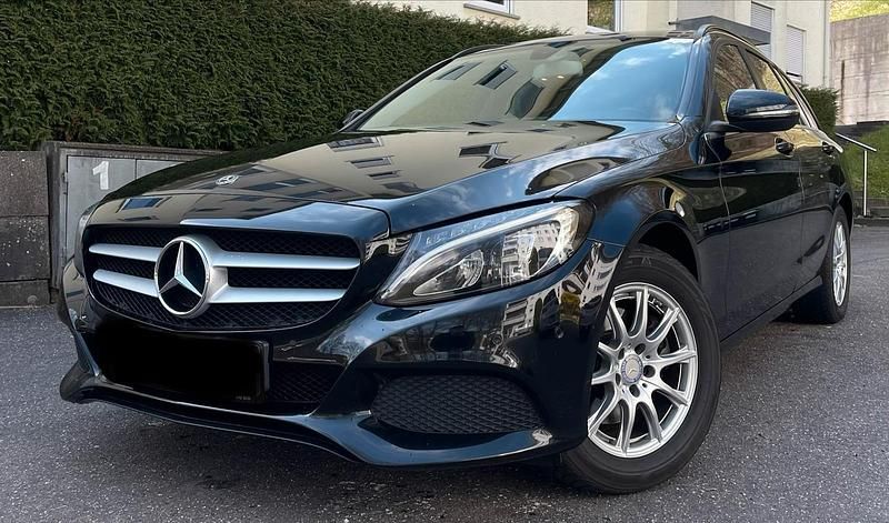 Gebraucht Mercedes C220 170 PS (125 kW) 2017 Schwarz Kombi