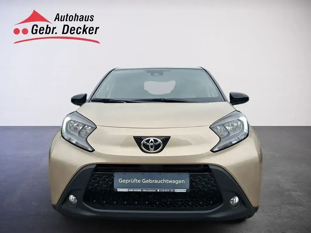 Gebraucht Toyota Aygo X Pulse 72 PS (52 kW) 2022 Beige SUV
