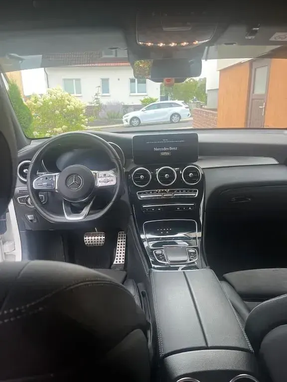 Gebraucht Mercedes GLC300 245 PS (180 kW) 2020 Weiß SUV