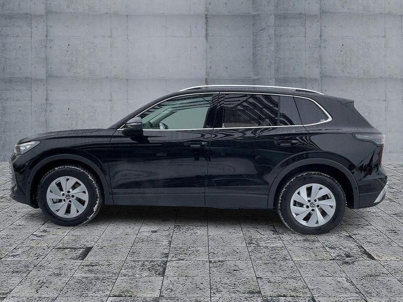 Neu VW Tiguan IQ Drive 150 PS (110 kW) 2025 Schwarz SUV