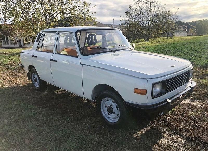 Orange Gebraucht 1984 Wartburg 353 Limousine | 6.900 € - Bild 1/4