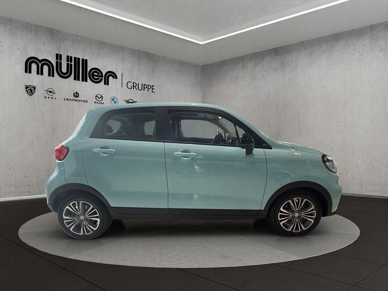 Neu Leapmotor T03 69 kW (95 PS) 2025 Carribean blue Kleinwagen