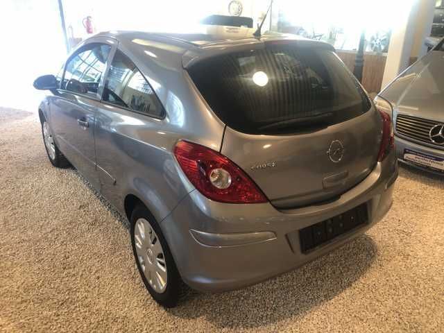 Gebraucht Opel Corsa 80 PS (58 kW) 2007 Silber metallic Kleinwagen