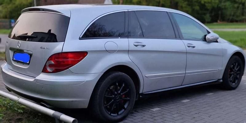 Silber Gebraucht 2006 Mercedes R350 Van / Kleinbus | 6.500 € (Teuer) - Bild 1/4