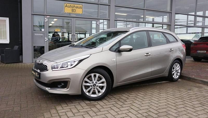 Silber Gebraucht 2017 Kia Ceed Sportswagon Vision Kombi | 12.490 € (Etwas zu teuer) - Bild 1/4