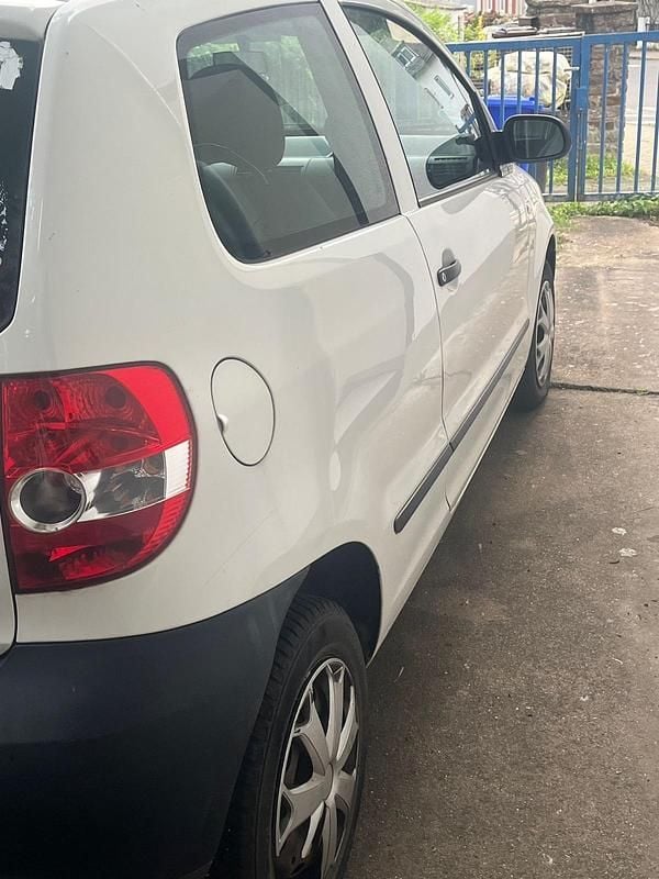 Gebraucht VW Fox 65 PS (47 kW) 2006 Weiß Kleinwagen