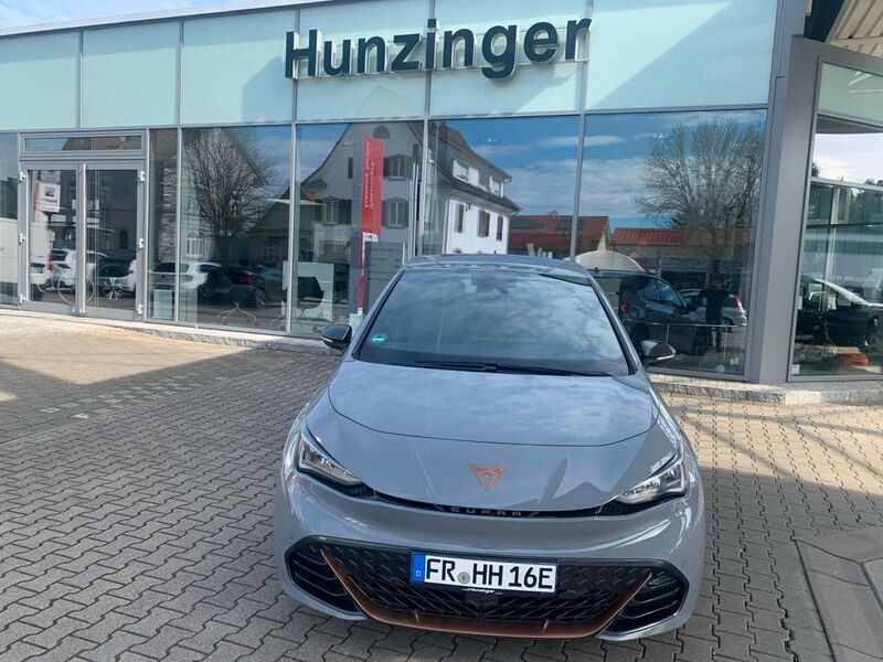 Grau Gebraucht 2022 Cupra Born Kleinwagen | 28.980 € (Guter Preis) - Bild 1/4