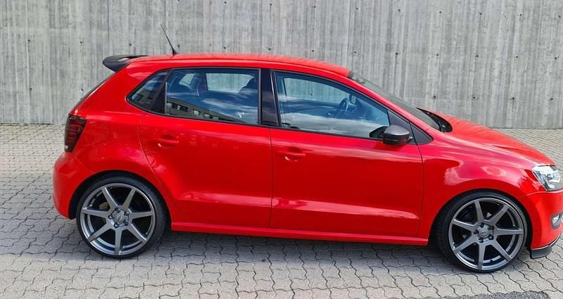 Rot Gebraucht 2011 VW Polo Trendline Limousine | 2.000 € (Superpreis) - Bild 1/4