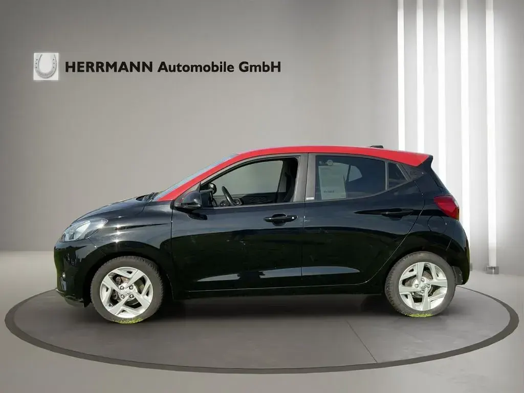Gebraucht Hyundai i10 Intro Edition 84 PS (61 kW) 2020 Schwarz Kleinwagen