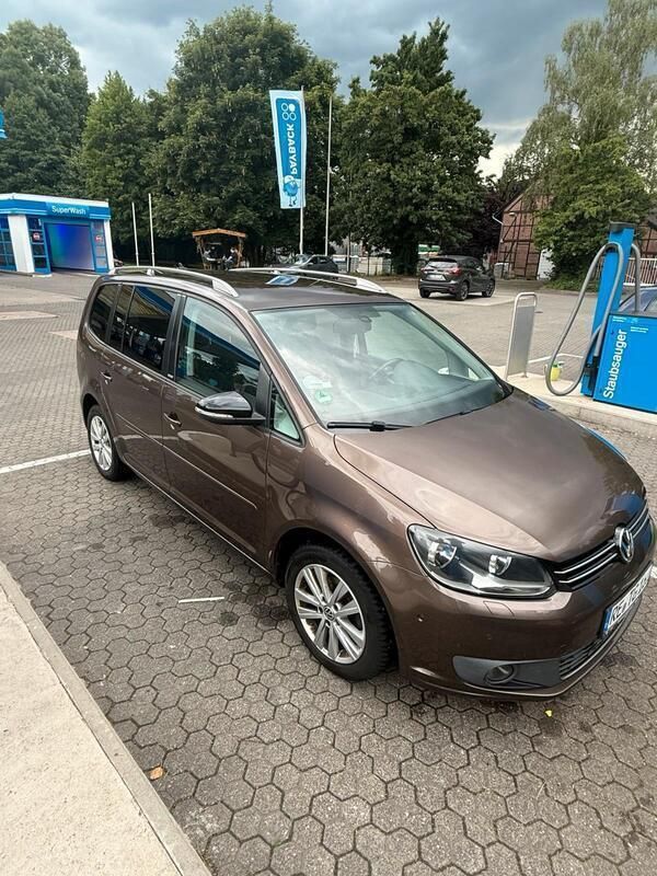 Braun Gebraucht 2011 VW Touran Van / Kleinbus | 5.000 € (Superpreis) - Bild 1/4