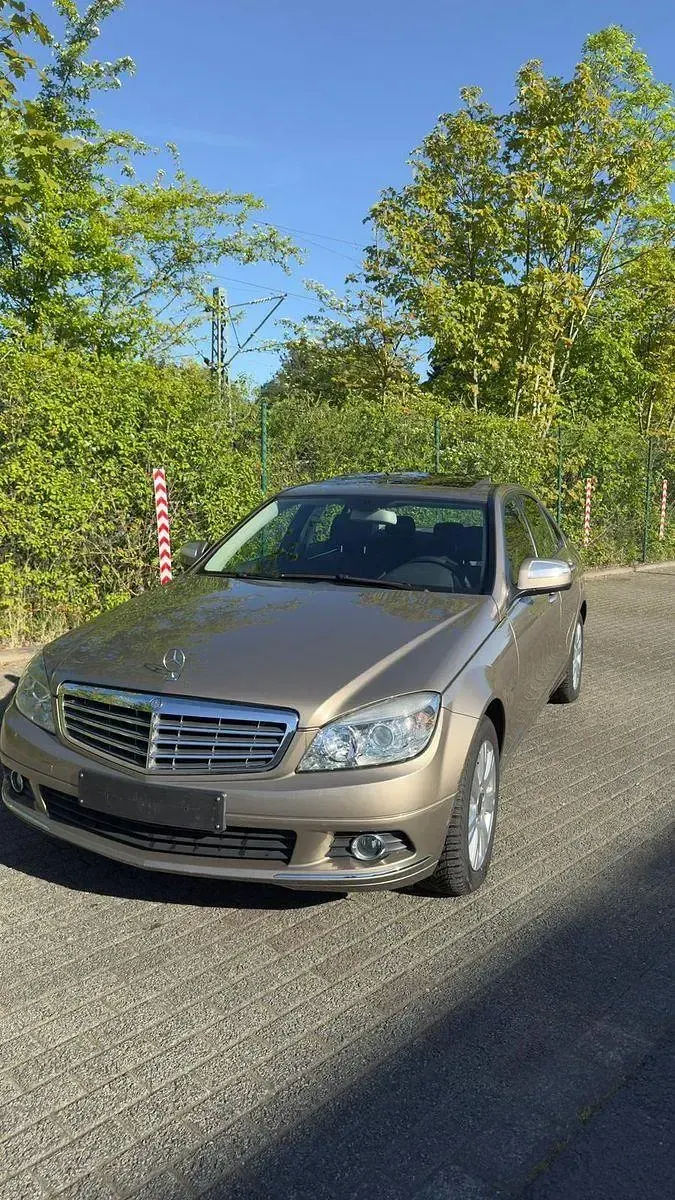 Gebraucht Mercedes C280 Elegance 231 PS (169 kW) 2007 Gold Limousine