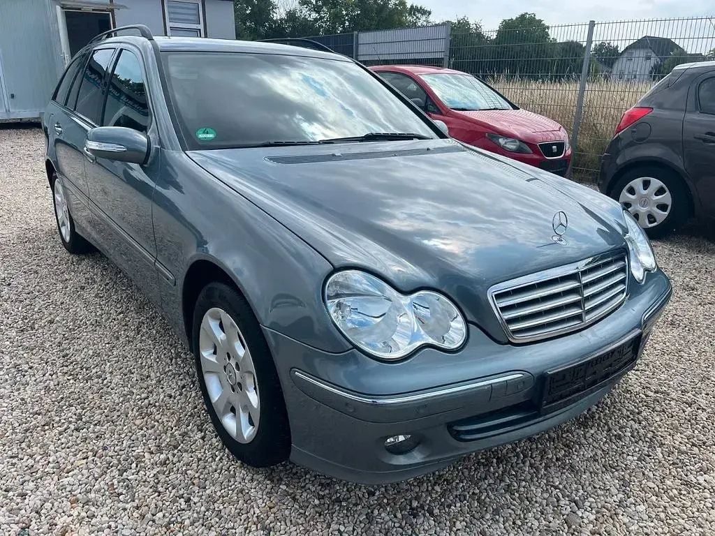 Gebraucht Mercedes C220 150 PS (110 kW) 2006 Grau Kombi