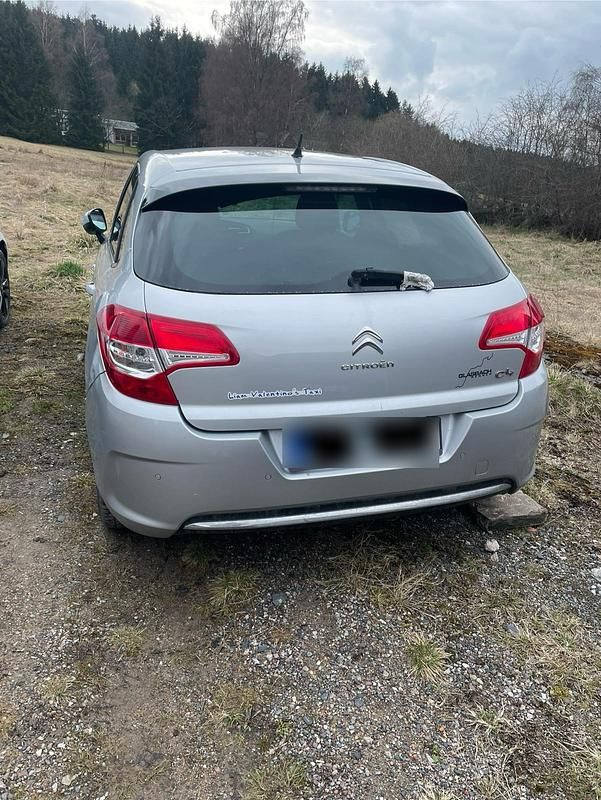 Gebraucht Citroën C4 120 PS (88 kW) 2012 Silber Limousine