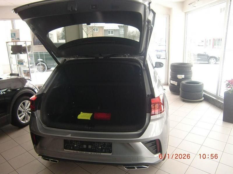 Neu VW T-Roc IQ Drive 150 PS (110 kW) 2026 Silber SUV