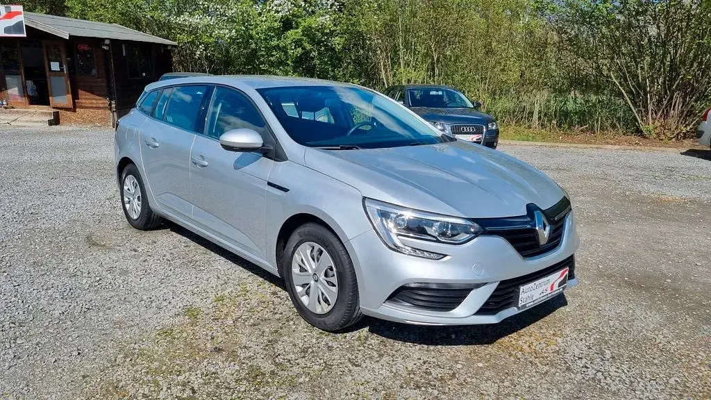 Usata Renault Mégane Life 116 CV (85 kW) 2019 Grigio Berlina