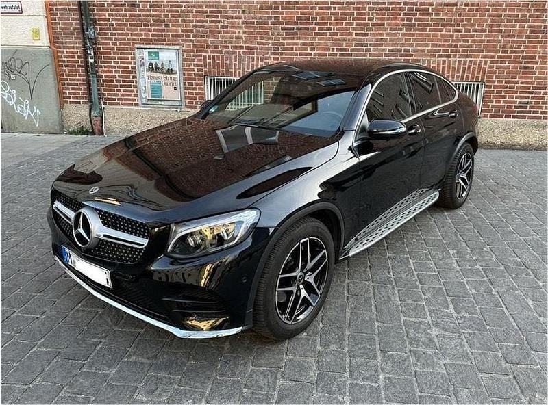 Schwarz Gebraucht 2017 Mercedes GLC250 AMG Coupé | 38.500 € (Teuer) - Bild 1/4