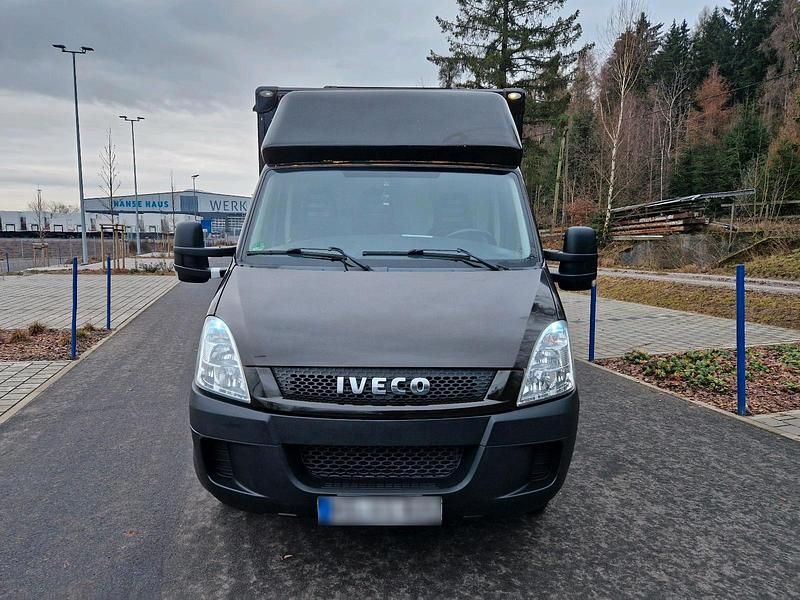 Second-hand Iveco Daily 130 CP (95 kW) 2011 Maro Monovolum