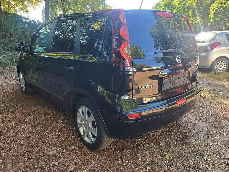 Gebraucht Nissan Note 88 PS (64 kW) 2011 Schwarz Van / Kleinbus