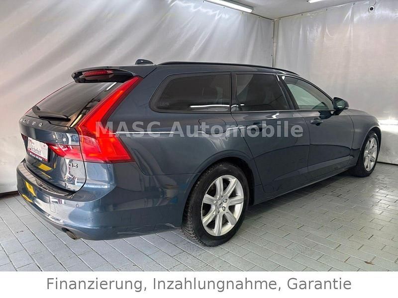 Używany Volvo V90 150 KM (110 kW) 2018 Niebieski Kombi