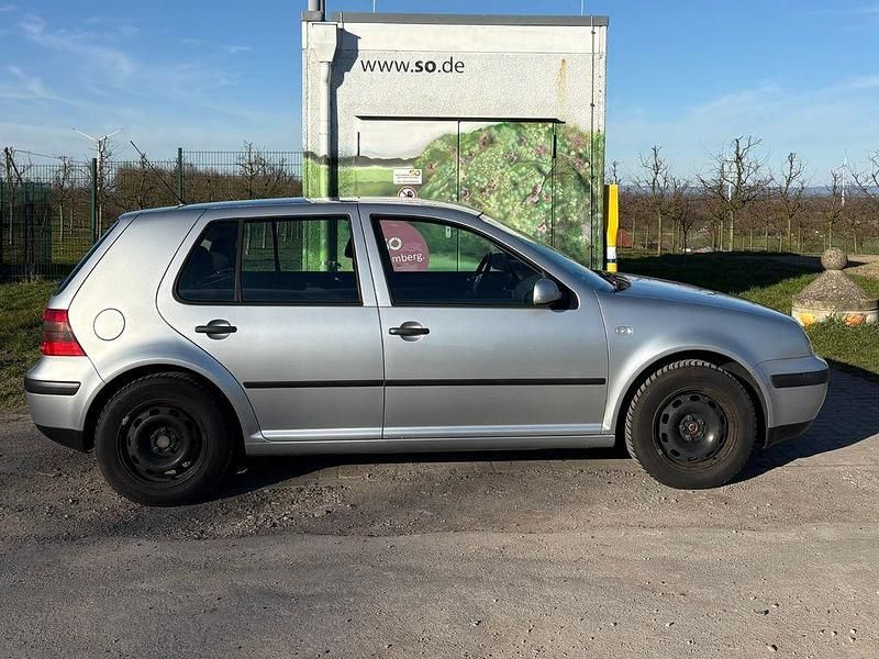 Gebraucht VW Golf IV Basis 75 PS (55 kW) 2001 Silber Limousine