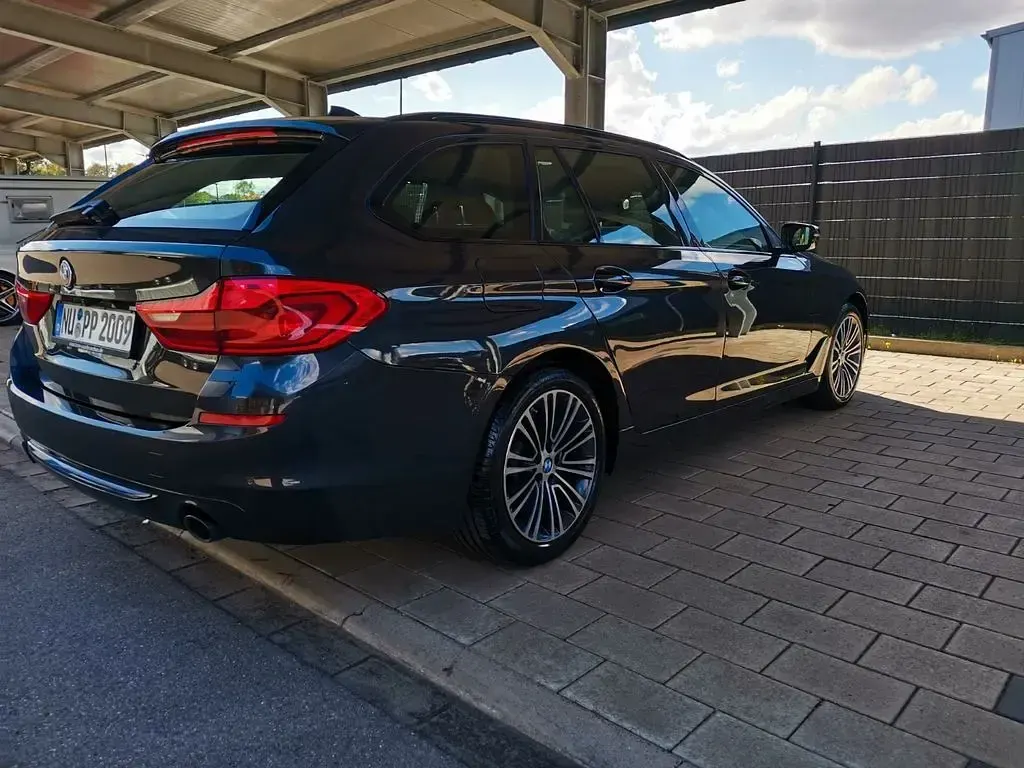Gebraucht BMW 530 Sport Line 265 PS (194 kW) 2019 Grau Limousine