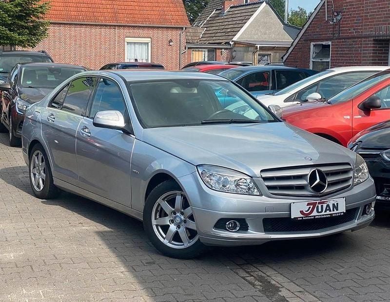 Grau Gebraucht 2007 Mercedes C230 Limousine | 8.750 € (Etwas zu teuer) - Bild 1/4