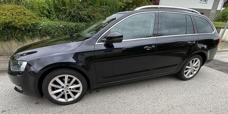 Gebraucht Skoda Octavia Elegance 150 PS (110 kW) 2015 Schwarz Kombi