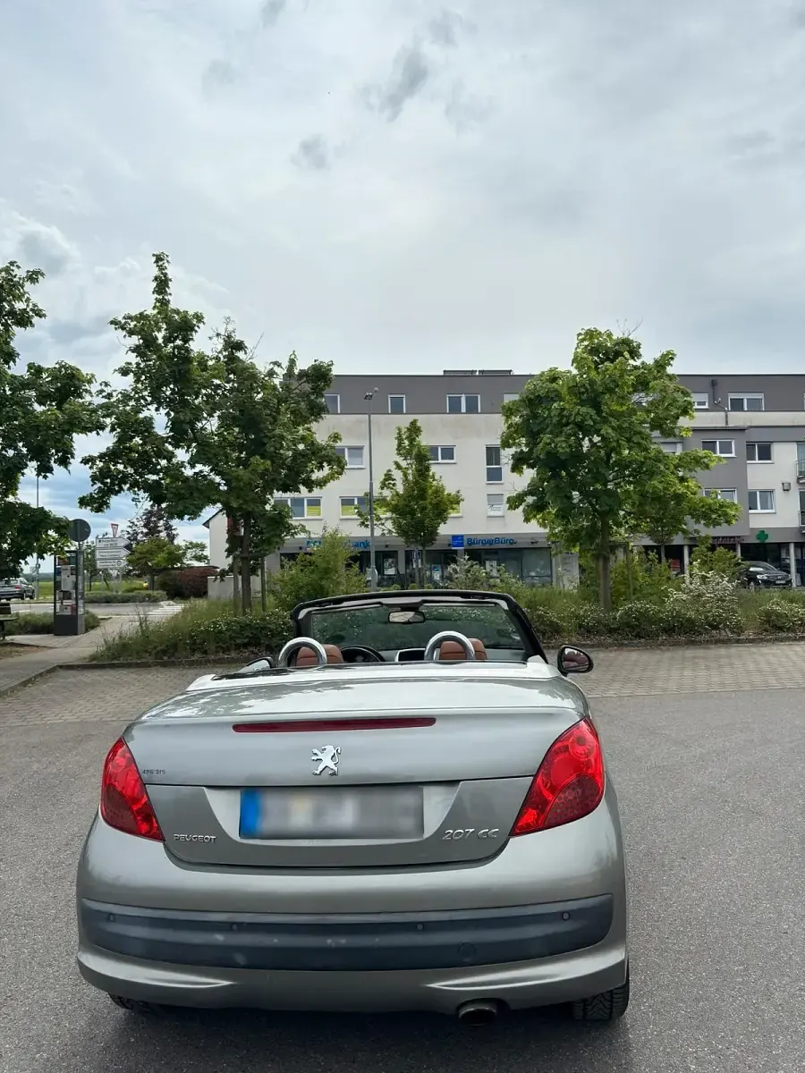 Gebraucht Peugeot 207 88 PS (64 kW) 2007 Silber Cabrio