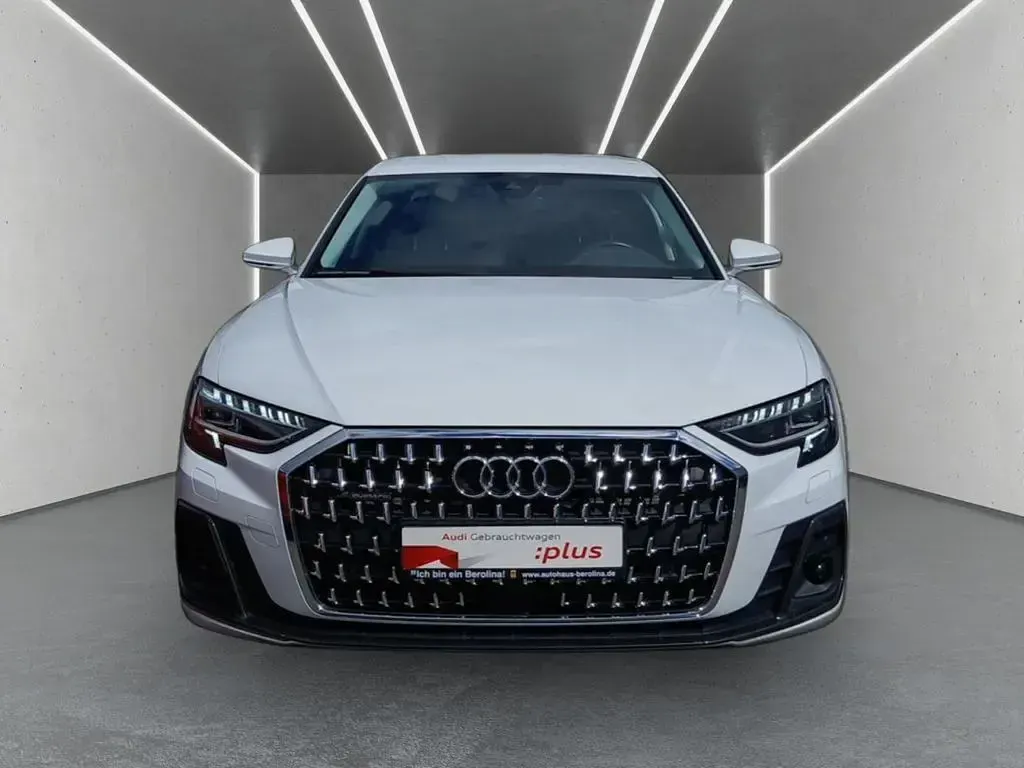 Gebraucht Audi A8 Premium 286 PS (210 kW) 2023 Gletscherweiß metallic Limousine